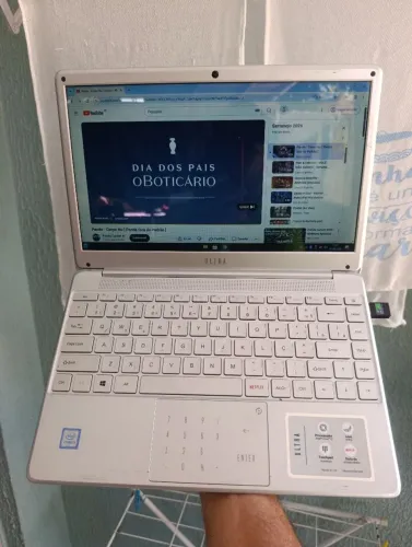 Notebook com processador Intel corei3 de 7 geração, Hdd de 500 gigas, bateria boa, win 10