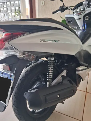 PCX 150 sem detalhes. Pouco rodada. Revisada.