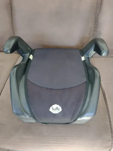 Vendo dois assento de elevação infantil