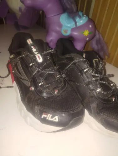Vendo tênis Fila