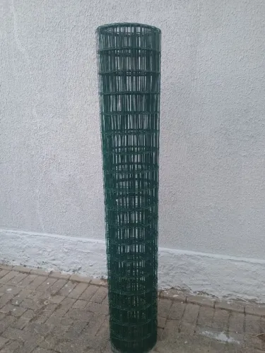 Tela Soldada Revestida cor verde tamanho (altura 1,80m comprimento 10m)