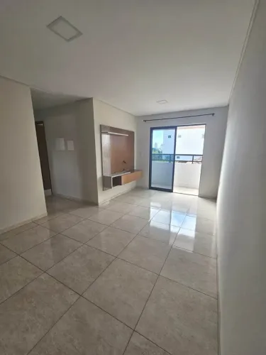 Apartamento primeiro andar com 3 quartos, sendo 01 suíte no Bairro do Colibris!