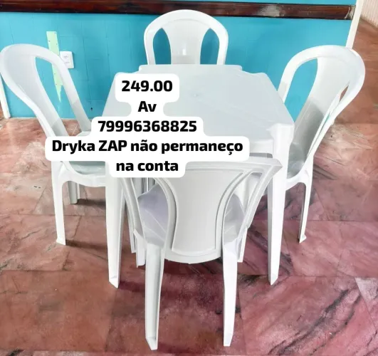 Jogo de mesa plástica nova