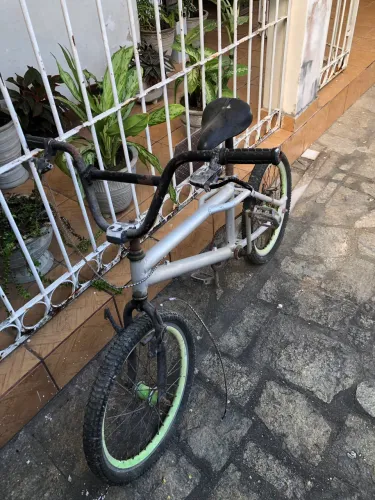 Bicicleta BMX Usada
