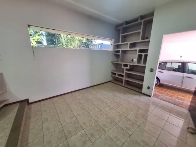 Casa com 3 quartos, sendo 1 suíte, 266 m² - venda por R$ 890.000 ou aluguel por R$ 4.900/m