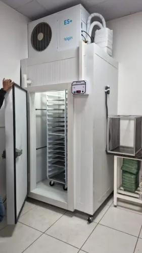 Câmara de Congelamento -30°C para Pães e Salgados (1 a 3 Carrinhos) - Equipar