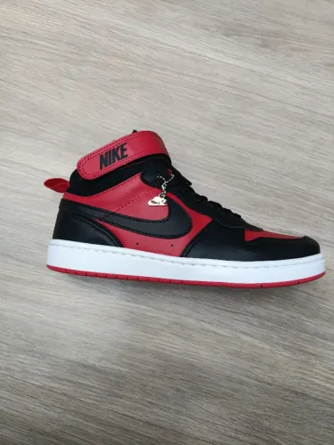 Tênis botinha Nike