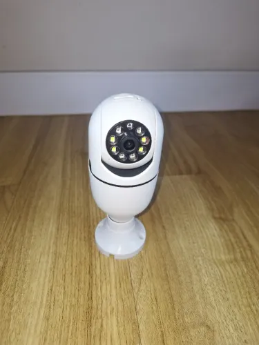 Câmera Lâmpada Inteligente PTZ de Lente Dupla (5MP / 4K) - Nova (Sem Caixa
