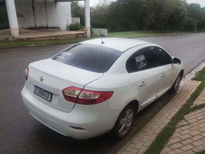 Renault Fluence Sed. Dynamique 2.0 16V Flex Aut. 2013