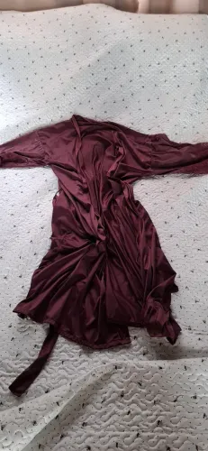 Robe vinho com detalhe de renda VESTE g e gg