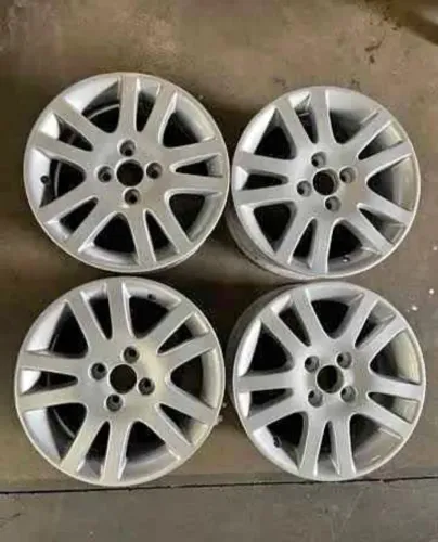 Roda Honda Civic Aro15 furação 4x100