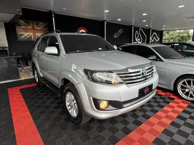 Toyota Hilux 4X2 2.4 Diesel 2014
