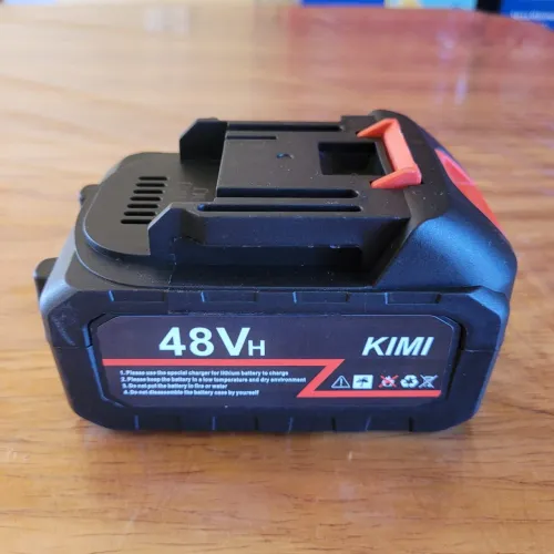 Bateria 48V Recarregável serve para vários tipos de Ferramenta produto novo
