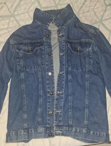 Jaqueta Jeans 100% algodão (custou 200 reais)