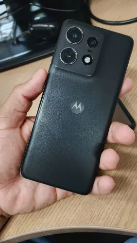 Moto Edge 50 Pro 256GB