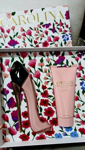 Kit Carolina Herrera Good Girl Blush EDP 50 ml + Creme corporal 100 ml KIT - LACRADO