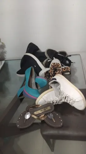 Lote de Sapatos Femininos Tamanho 36 - 7 Pares por R$ 60"