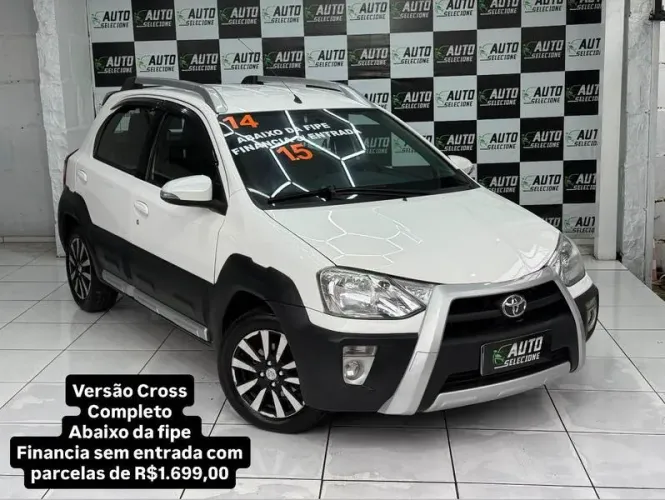 Toyota Etios Cross 1.5 Flex 16V 5P Mec. 2014