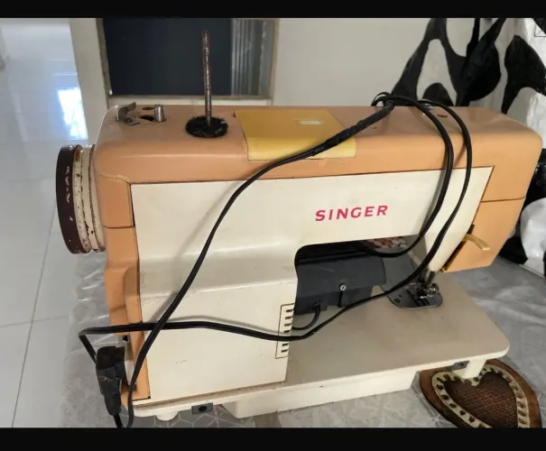 Máquina de costura SINGER