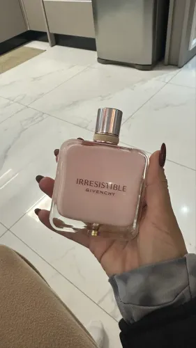 Perfume irresistible Givenchy 