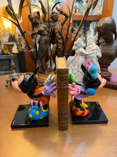 Disney by Romero Britto - Aparadores de livros Mickey & Minnie - Edição mundial Limitada