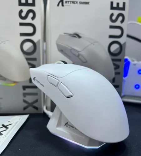 Mouse Gamer Attack Shark X11 Ergonômico para Longas Gameplays