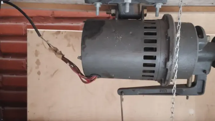 MAQUINA DE OVERLOQUE, SEMI INDUSTRIAL