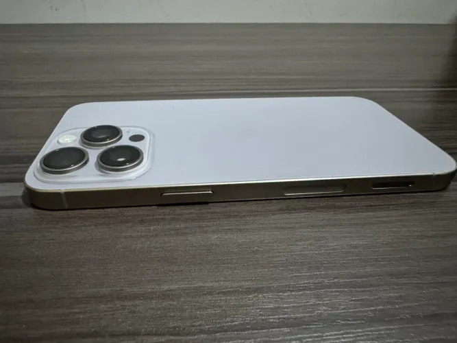 iPhone 15 pro max 256 GB Novo