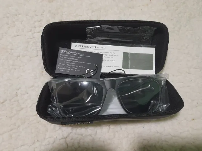Óculo de sol masculino da marca King Seven novo original lentes em policarbonato.