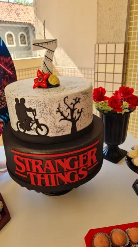 Bolo Fake Stranger Things 