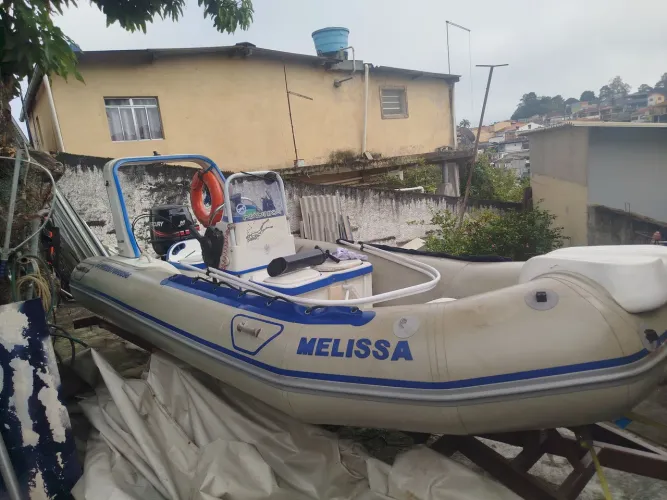 Bote inflável casco fibra