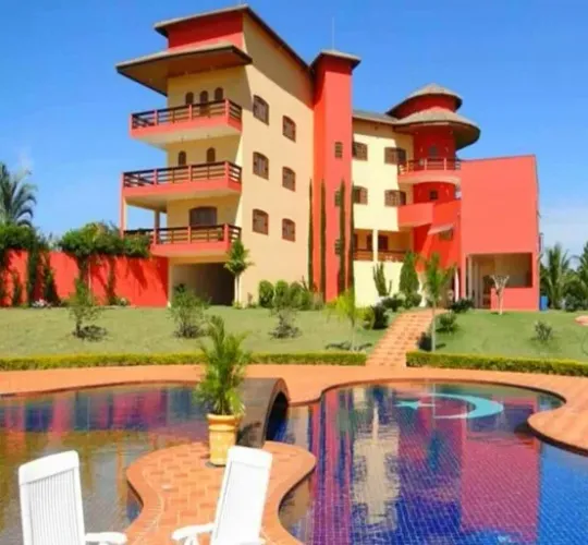 Fazenda de luxo à venda em Área Rural de Bauru-SP: 16 quartos, 10 suítes, 7 salas, 18 banh