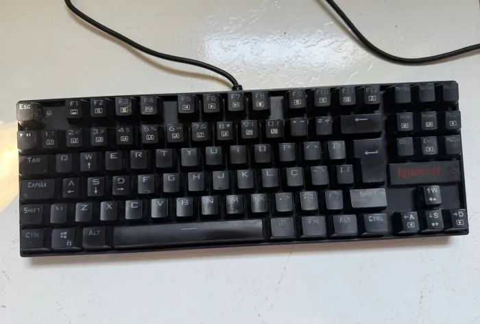 Teclado Redragon Kumura