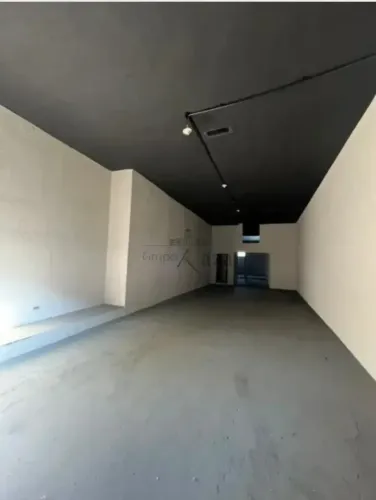 Lindo Ponto Comercial - 176m² - ideal para academia, comercio em geral, oficinas e demais