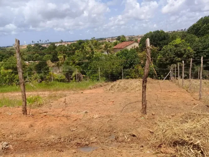 Vende-se um lote localizado próximo a rua Osório Ramos bairro cidade nova, medindo 6×19