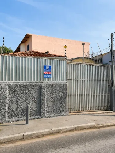CASA COMERCIAL/INDUSTRIAL COM POTENCIAL RESIDENCIAL - JAÇANÃ