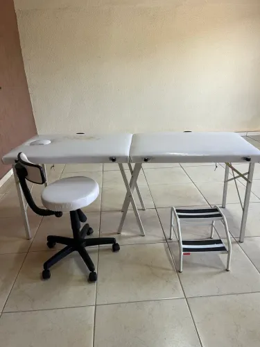 Vendo MACA dobrável acompanha MOCHO e ESCADINHA