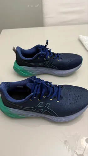 Tênis Asics Novablast 4 - Masculino BR 42.5 - Impecável!