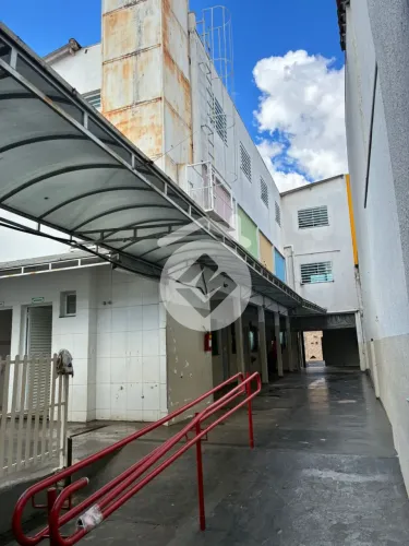 Prédio comercial para Locação - 600m² - Nossa Senhora Aparecida - Uberlândia/MG
