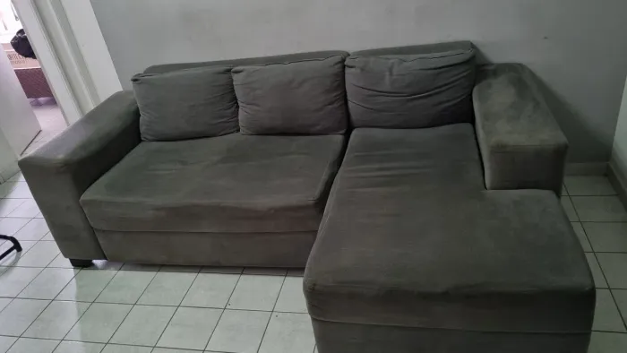 Sofá com Chaise