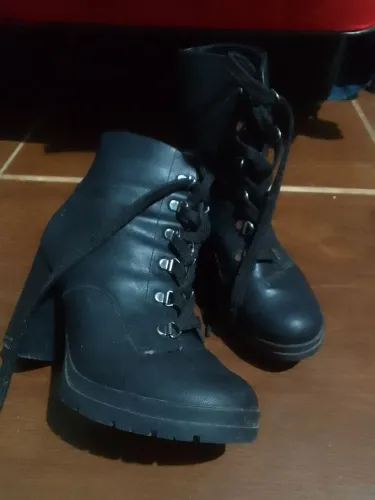Bota preta