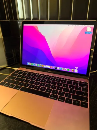 MACBOOK