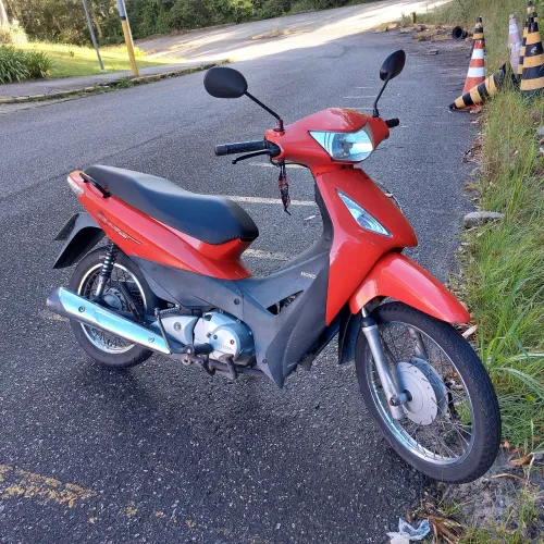 Honda Biz 125 vermelha 2010