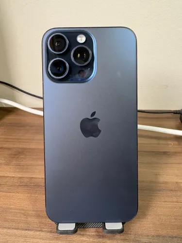 Vendo iPhone 15 pro max 256Gb