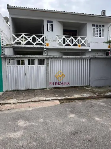 Casa Duplex para Locação | Ampla, Nascente e em Excelente Localização