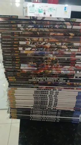 Lote HQ DC Marvel X-Men Vingadores Batman - Lacradas