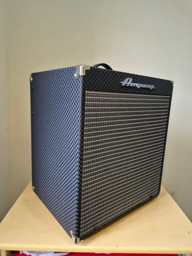 Cubo Baixo Ampeg Rockect Bass 50W