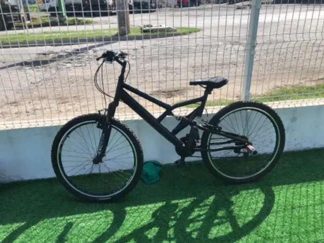 Bicicleta colli full suspensão