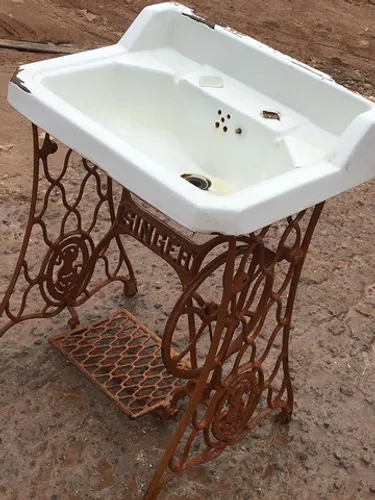 Decorando?Gabinete antigo de ferro/lavatório de ferro fundido vendo junto ou separados!