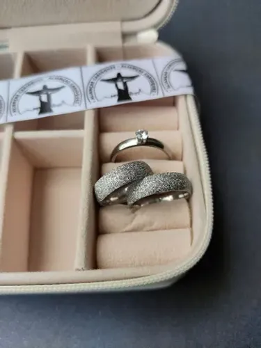 PAR DE ALIANÇAS COMPROMISSO